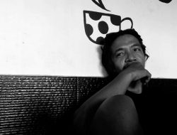 Alegori Goa Plato dan Simulasi Keberadaan (Identitas dan Kenikmatan)