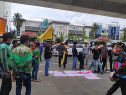 Gelar Aksi di Kantor DPRD Kota Makassar Kader PMII Komisariat Talasalapang Cabang Makassar Mendapat Kekerasan dari Aparat Kepolisian
