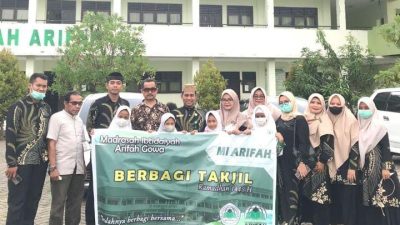 Pererat Solidaritas Ke Masyarakat Sekitar, MI Arifah Gowa Berbagi Takjil