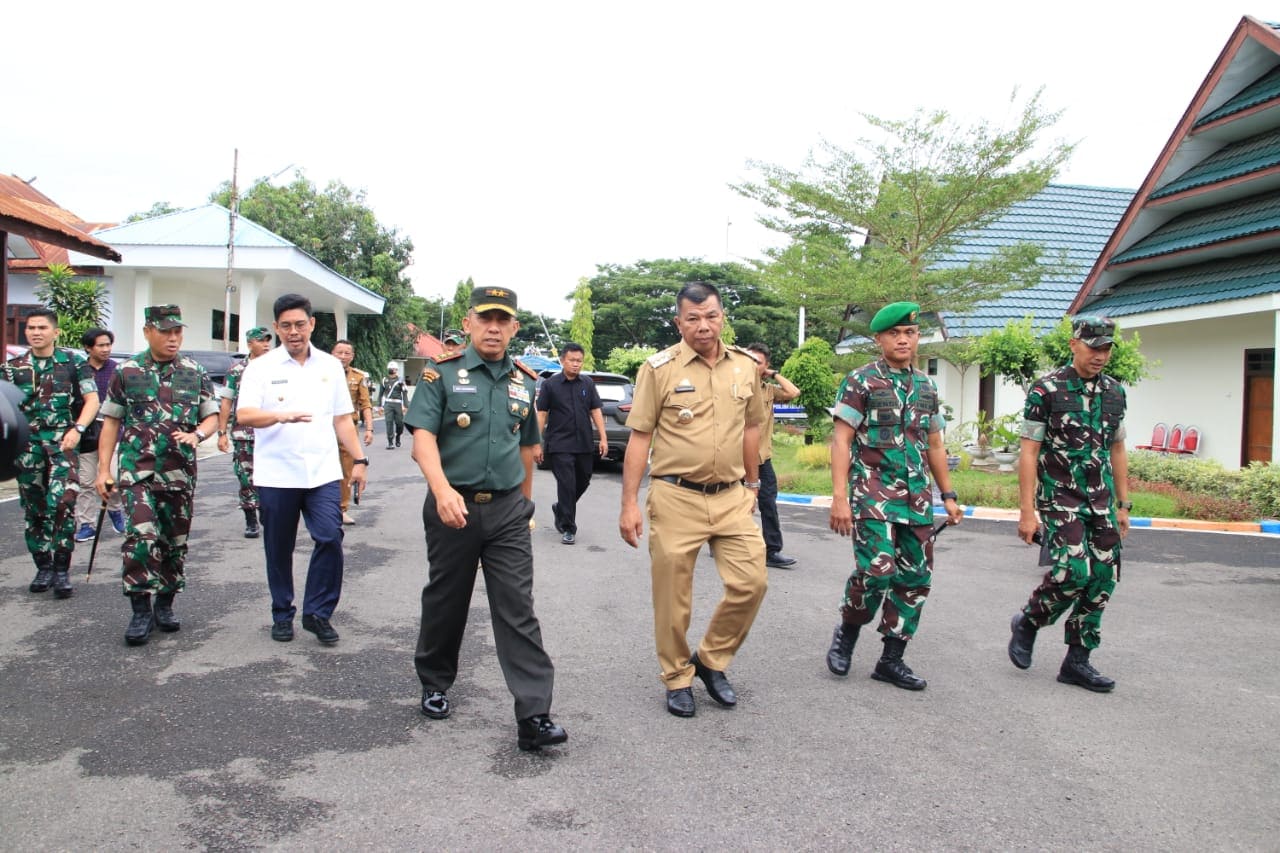 Pangdam XIV Hasanuddin: Kunjungan Kerja Ke Kab. Bulukumba di Dampingi Bupati Bulukumba