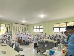 Mahasiswa Kimia UIM Demo“Chimetry in daily life” di MA Arifah